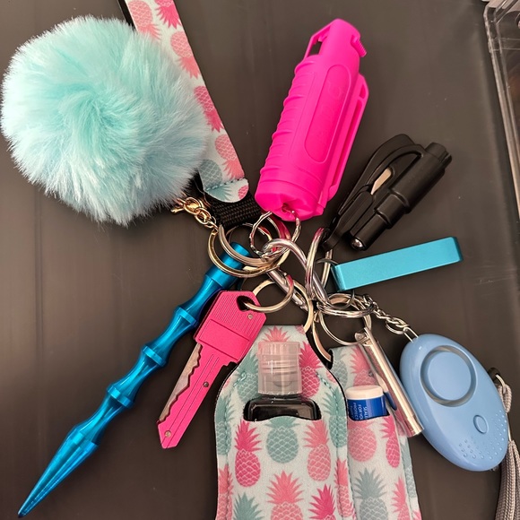 Self defense keys chains - Picture 2 of 8